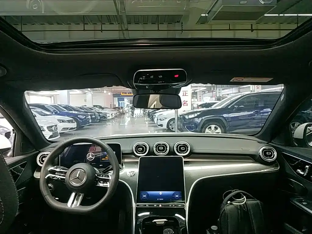 Mercedes-Benz C-Class 2023 — фото 18