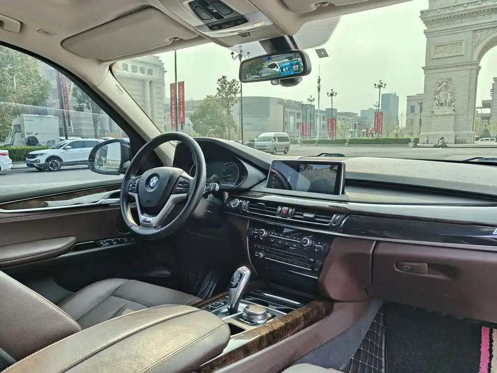 BMW X5 2018 — фото 15