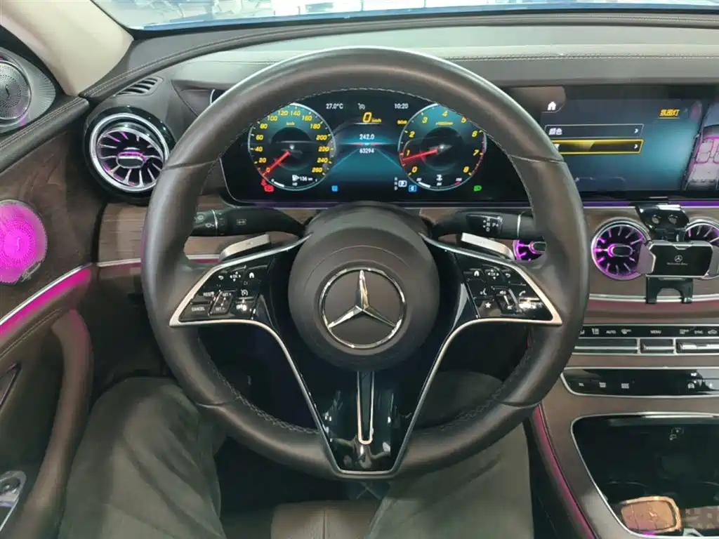 Mercedes-Benz E-Class 2023 — фото 11