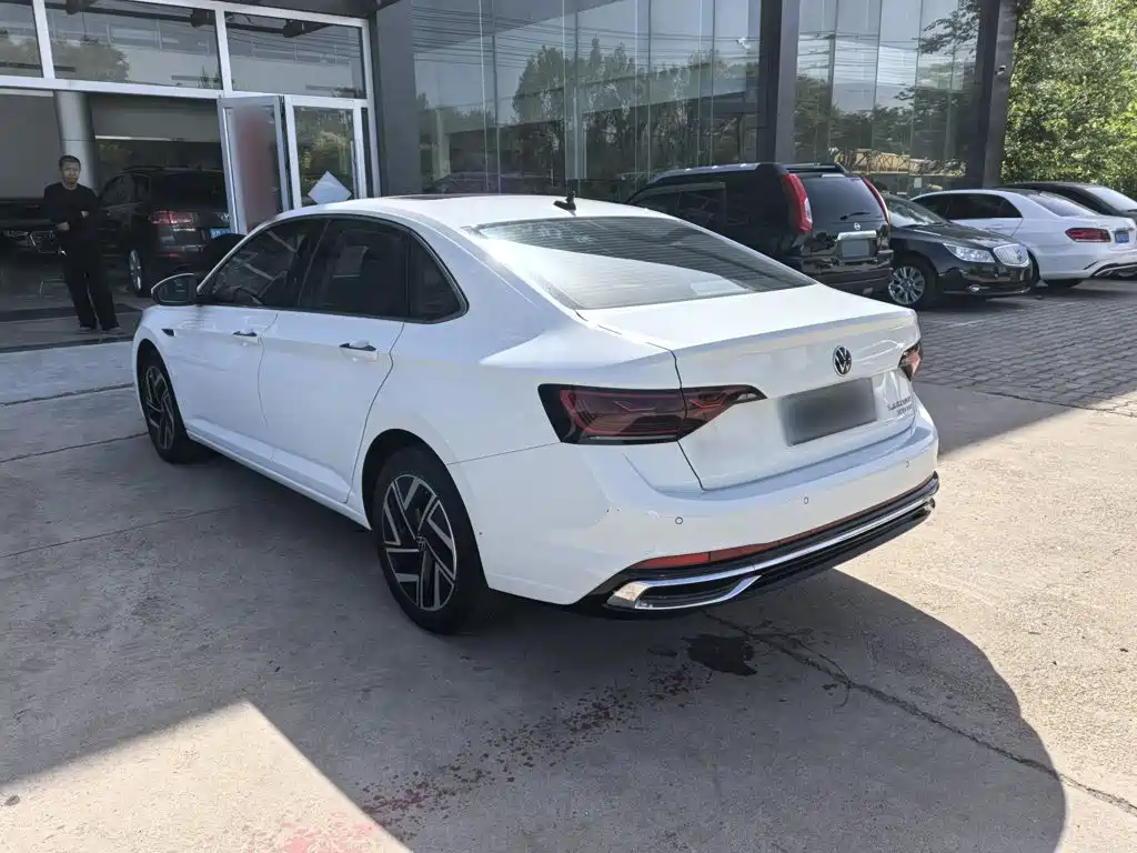 Volkswagen Sagitar 2023