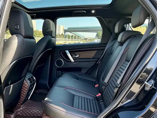Land Rover Discovery Sport 2022
