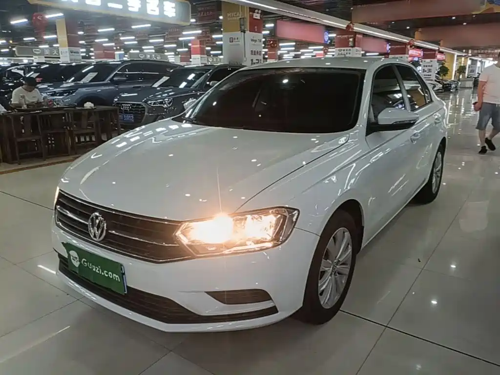 Volkswagen Bora 2023