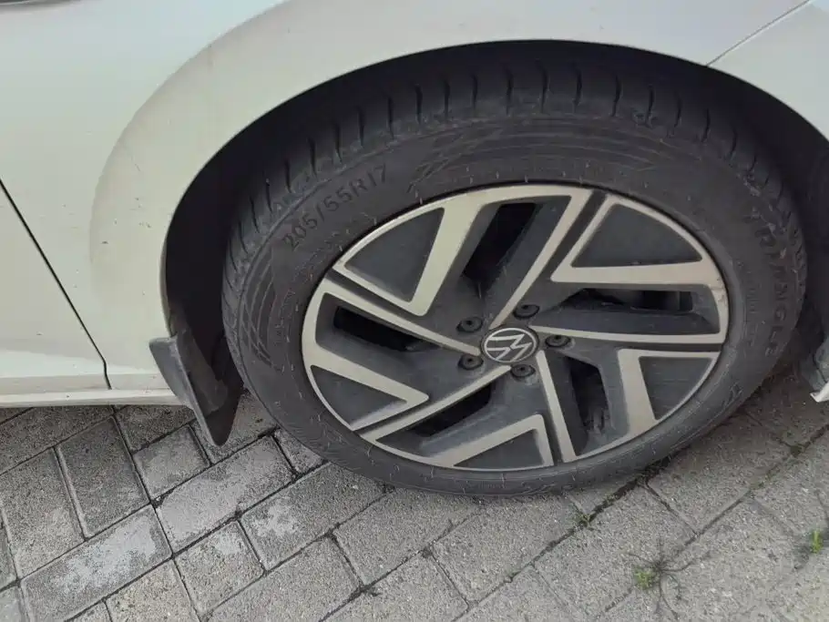 Volkswagen Sagitar 2023