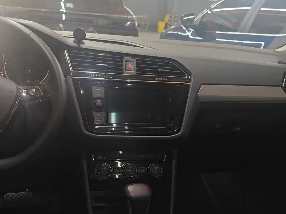 Volkswagen Tiguan L 2019 — фото 13