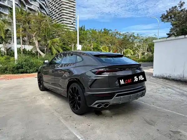 Lamborghini Urus 2022