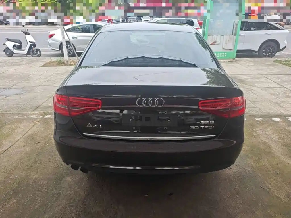Audi A4L 2016