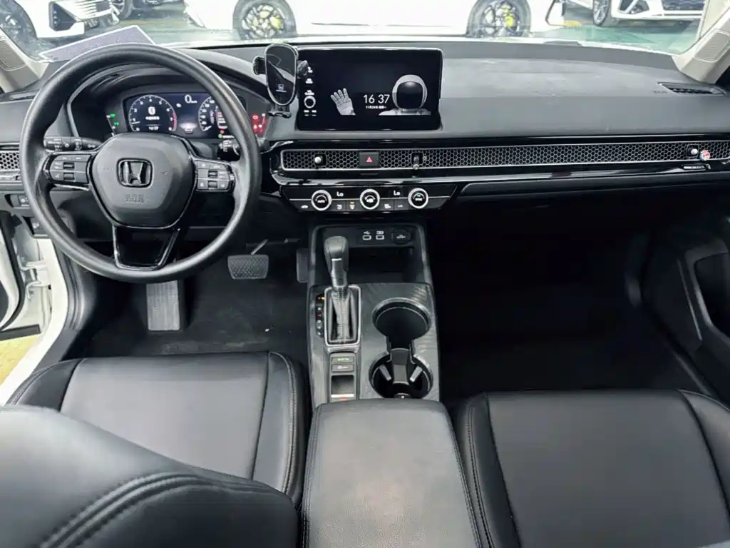 Honda Civic 2023 — фото 12