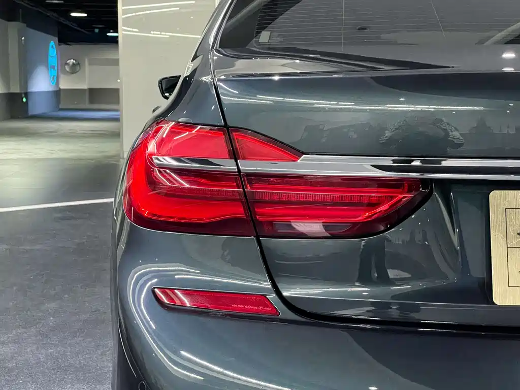 BMW 7 Series 2019 — фото 25