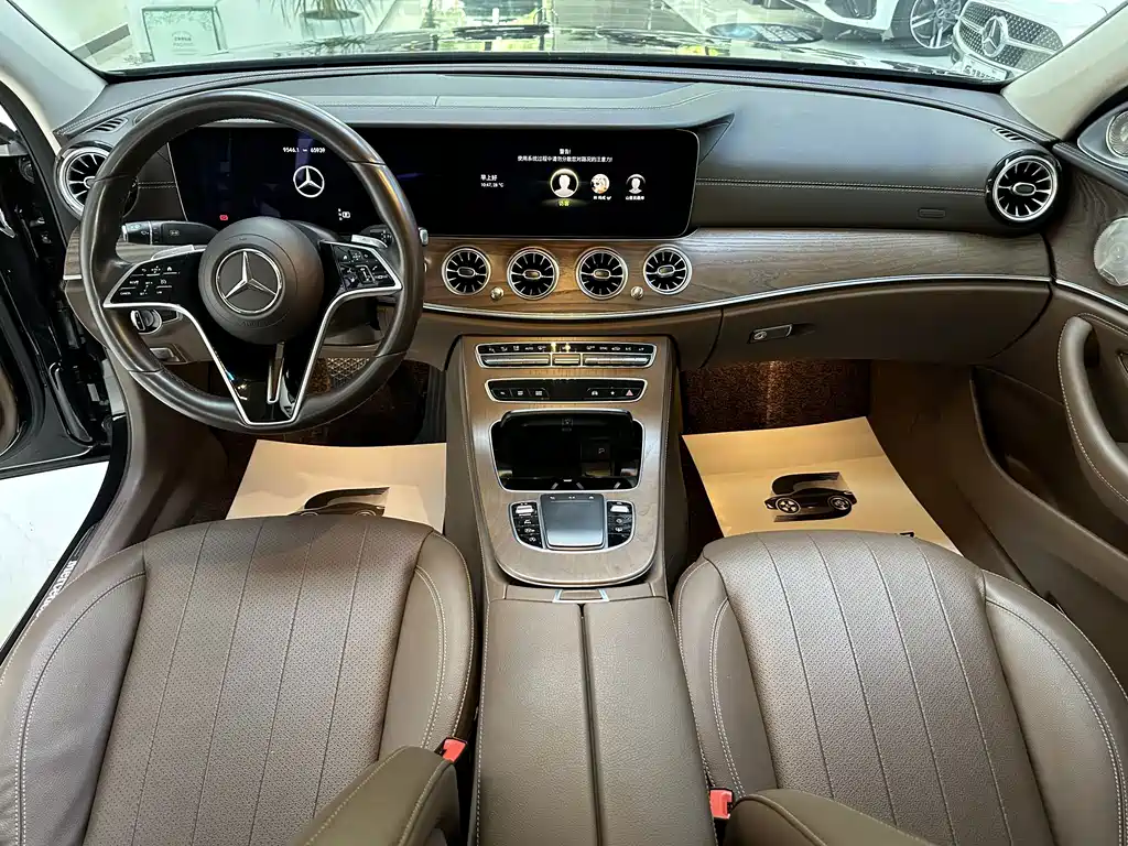 Mercedes-Benz E-Class 2022 — фото 6