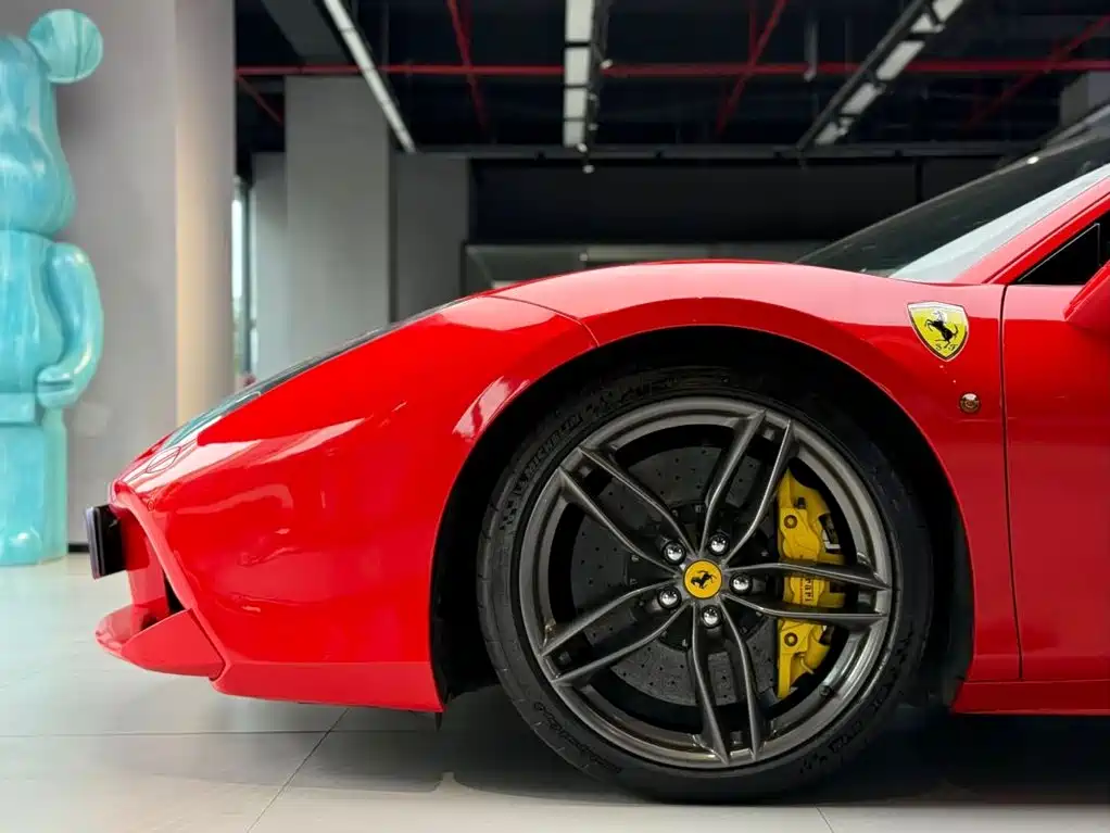 Ferrari 488 2018 — фото 14