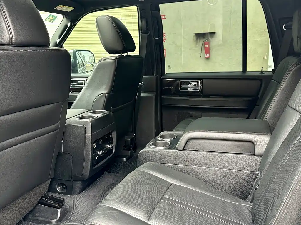 Lincoln Navigator 2017 — фото 9