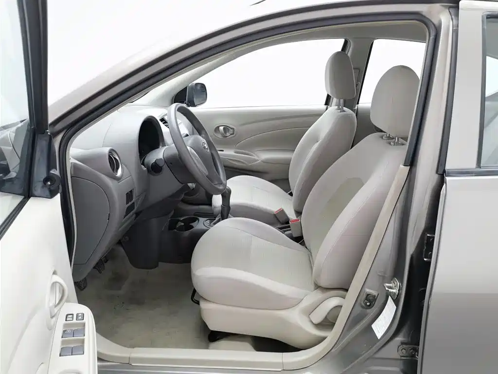 Nissan Sunny 2017 — фото 10