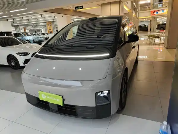 Li Auto MEGA 2025
