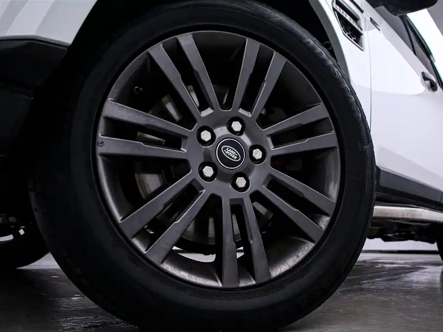 Land Rover Discovery 2016 — фото 16