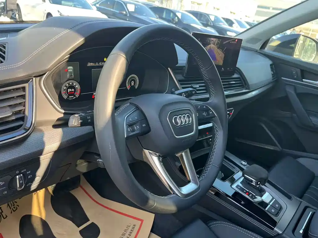 Audi Q5L 2022 — фото 13