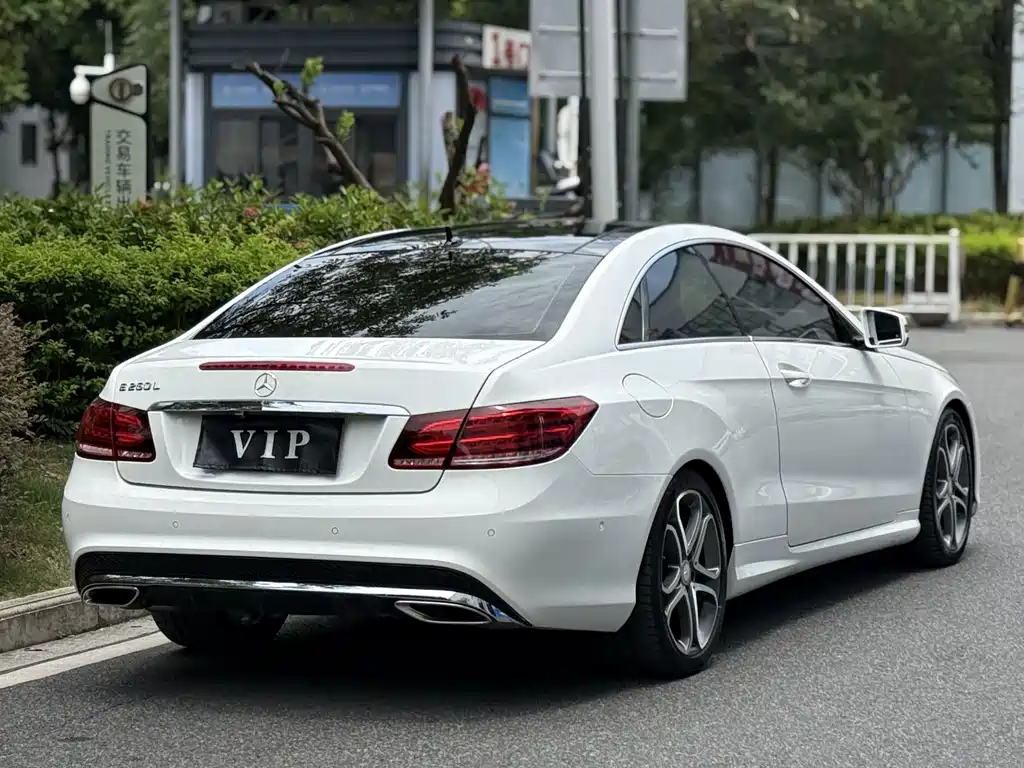 Mercedes-Benz E-Class 2015 — фото 3