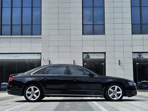 Audi A8 2012