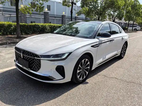 Lincoln Z 2024