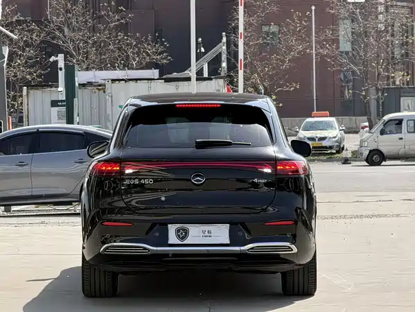 Mercedes-Benz EQS SUV 2023
