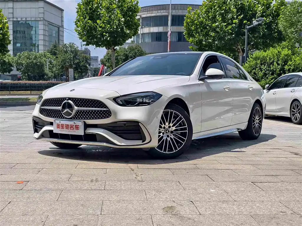 Mercedes-Benz C-Class 2024 — фото 1