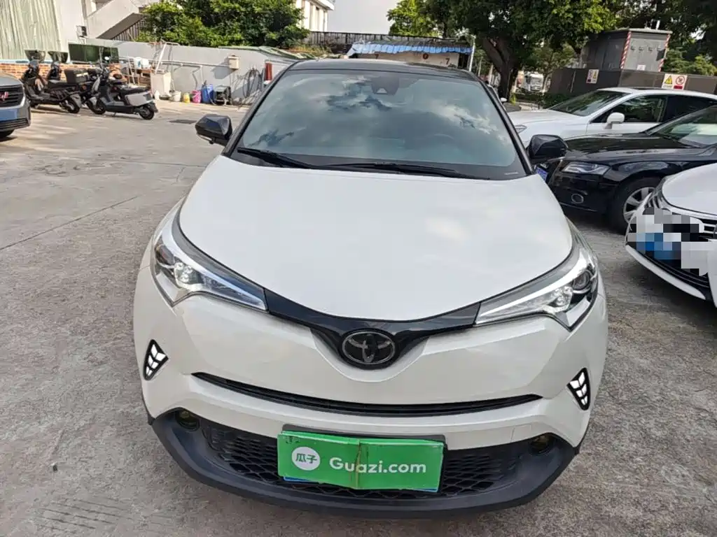 Toyota C-HR 2020 — фото 3