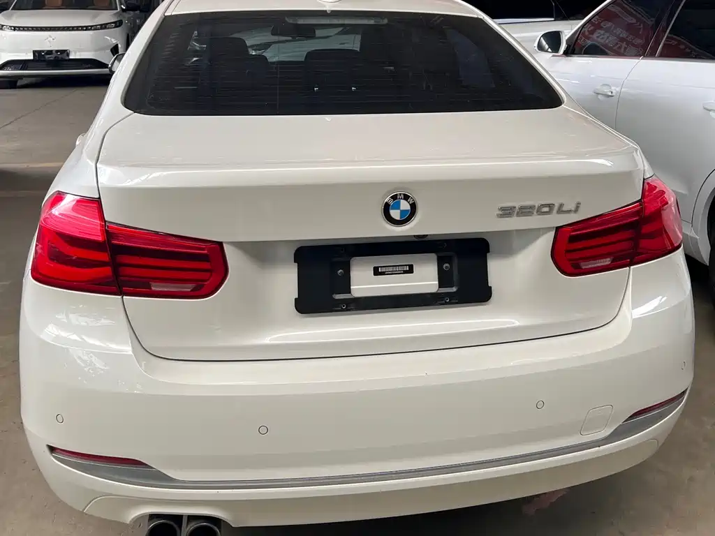 BMW 3 Series 2017 — фото 8