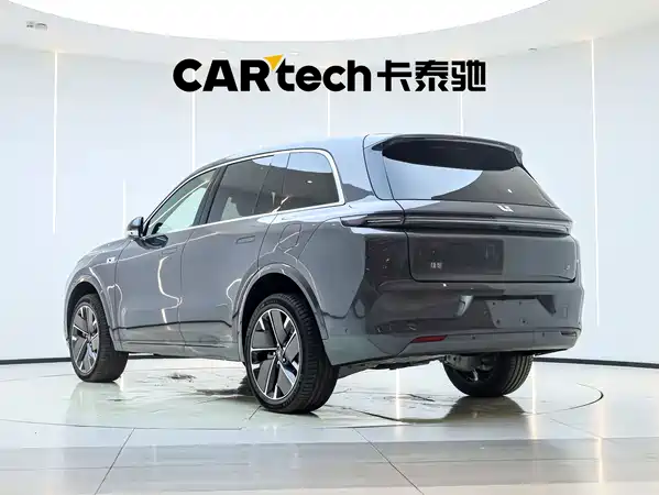 Li Auto L8 2025