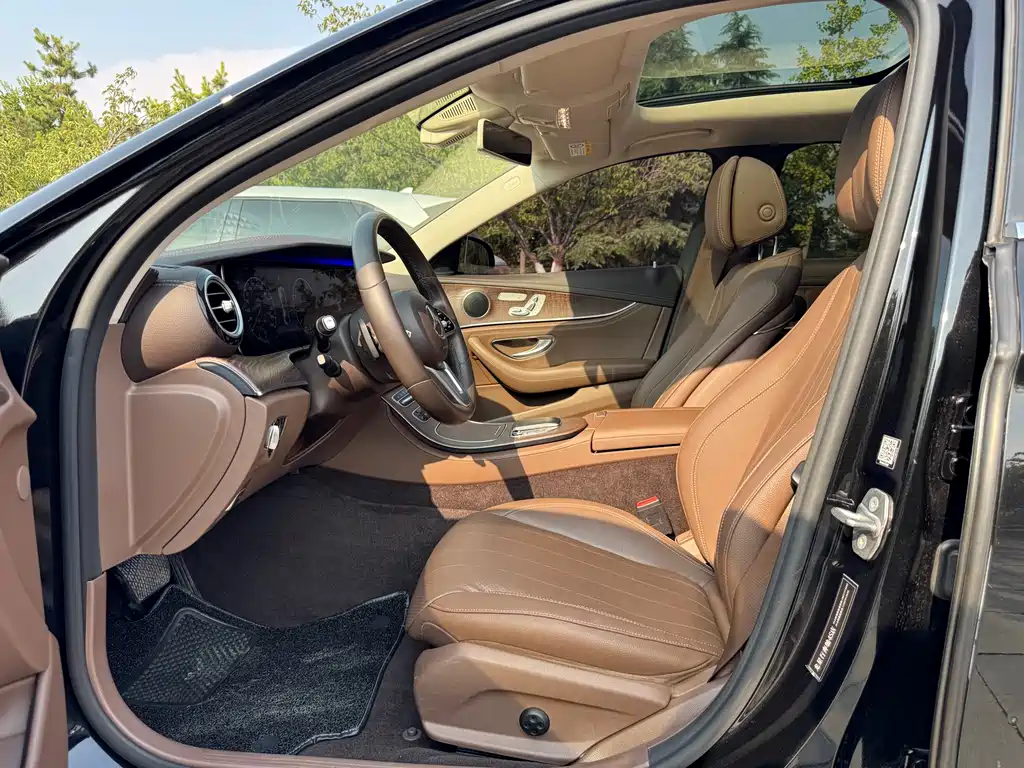 Mercedes-Benz E-Class 2020 — фото 11