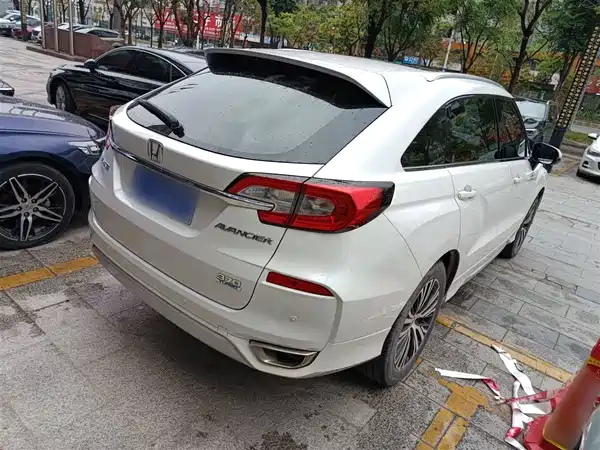 Honda Avancier 2017