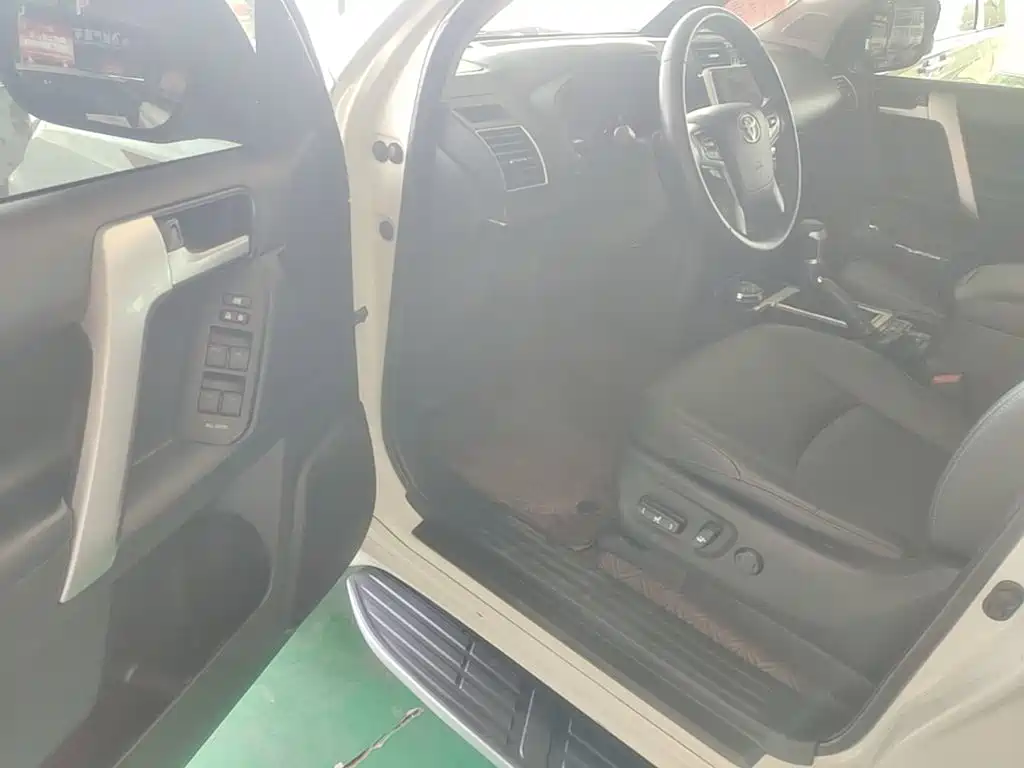 Toyota Prado 2019 — фото 16