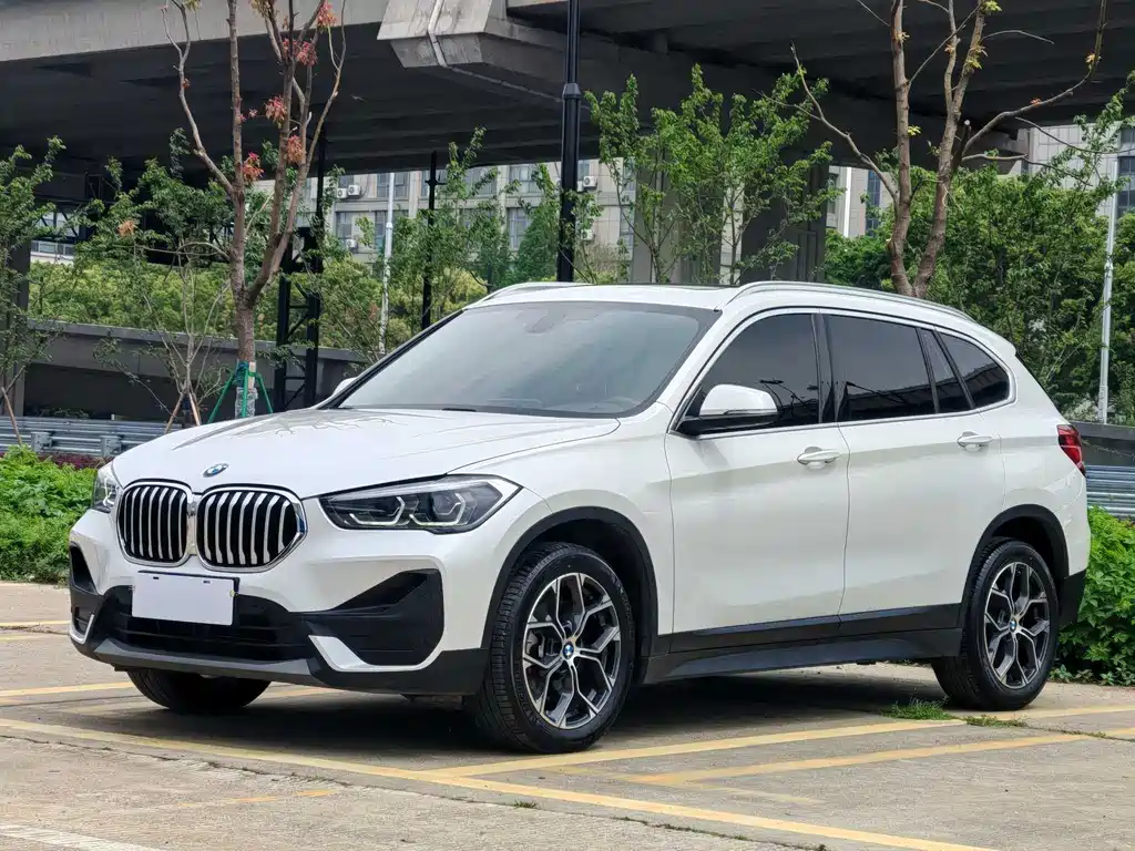 BMW X1 2023 — фото 1