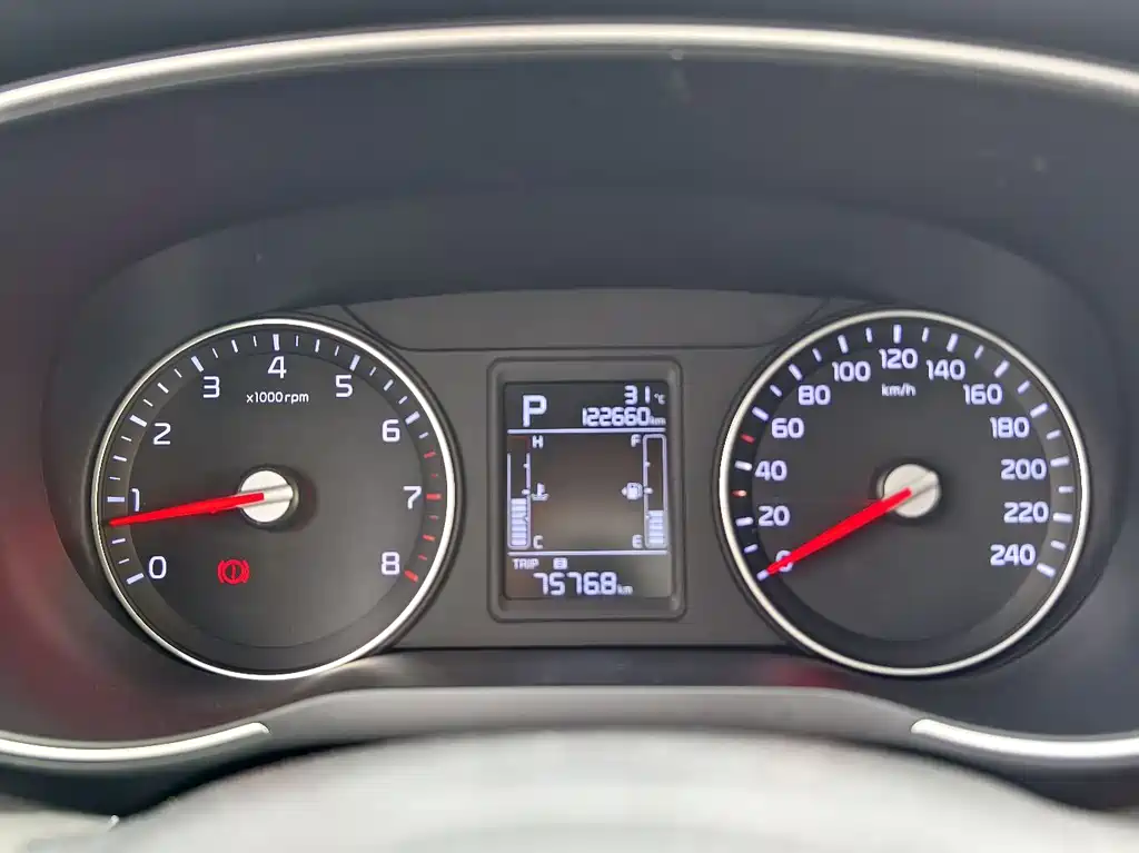 Kia KX3 2015 — фото 15