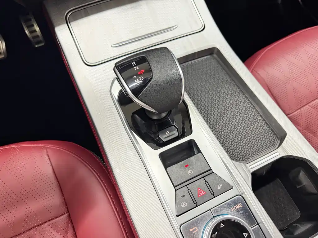 Jetour X70 PLUS 2022 — фото 14