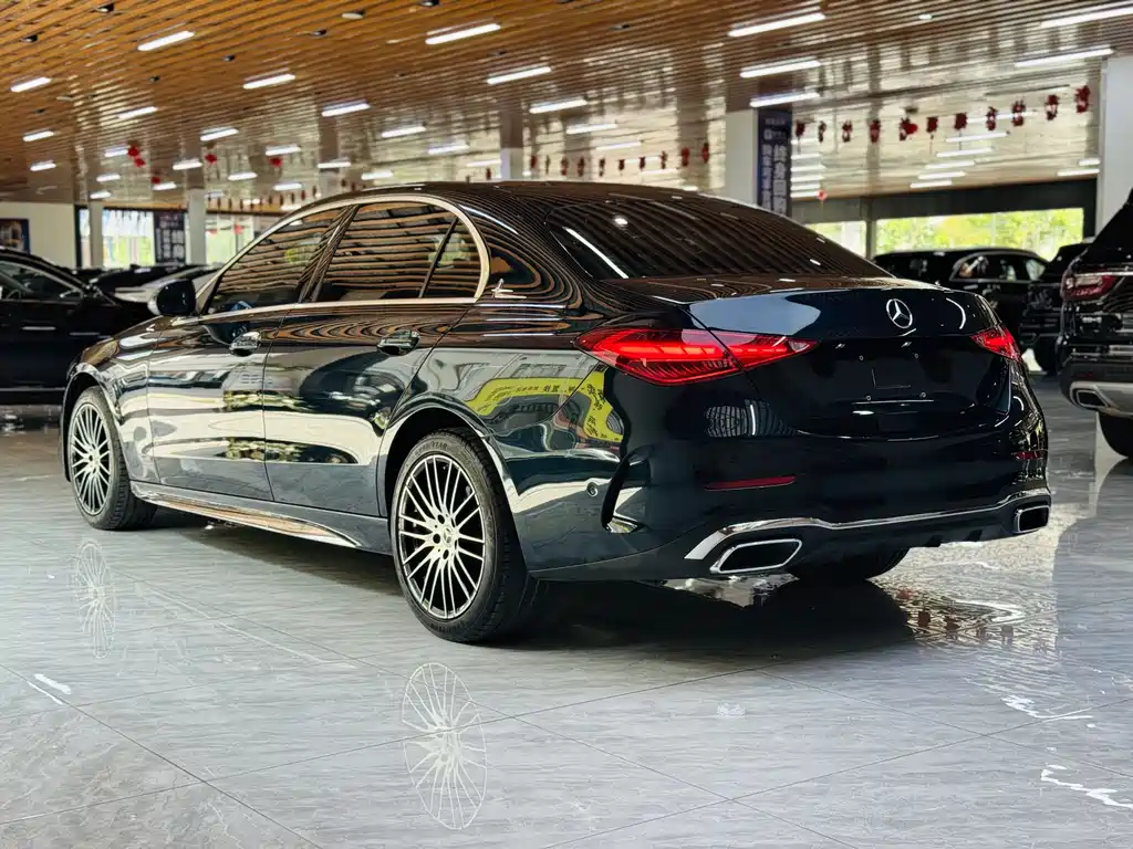 Mercedes-Benz C-Class 2024 — фото 17