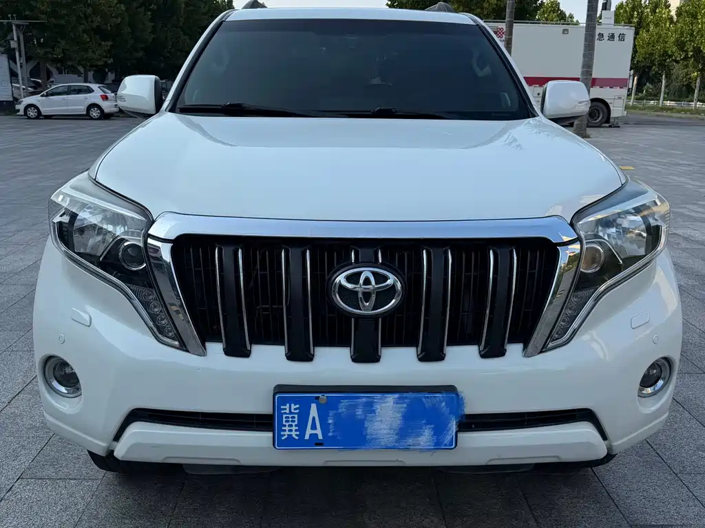 Toyota Prado 2016 — фото 2