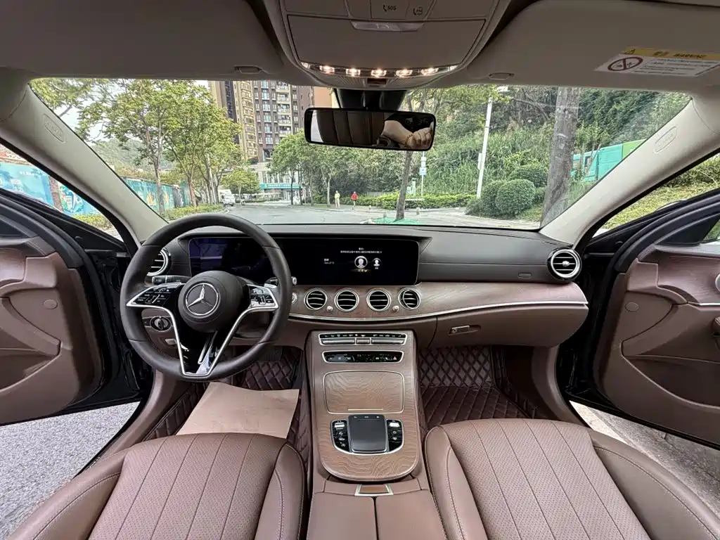 Mercedes-Benz E-Class 2022 — фото 11