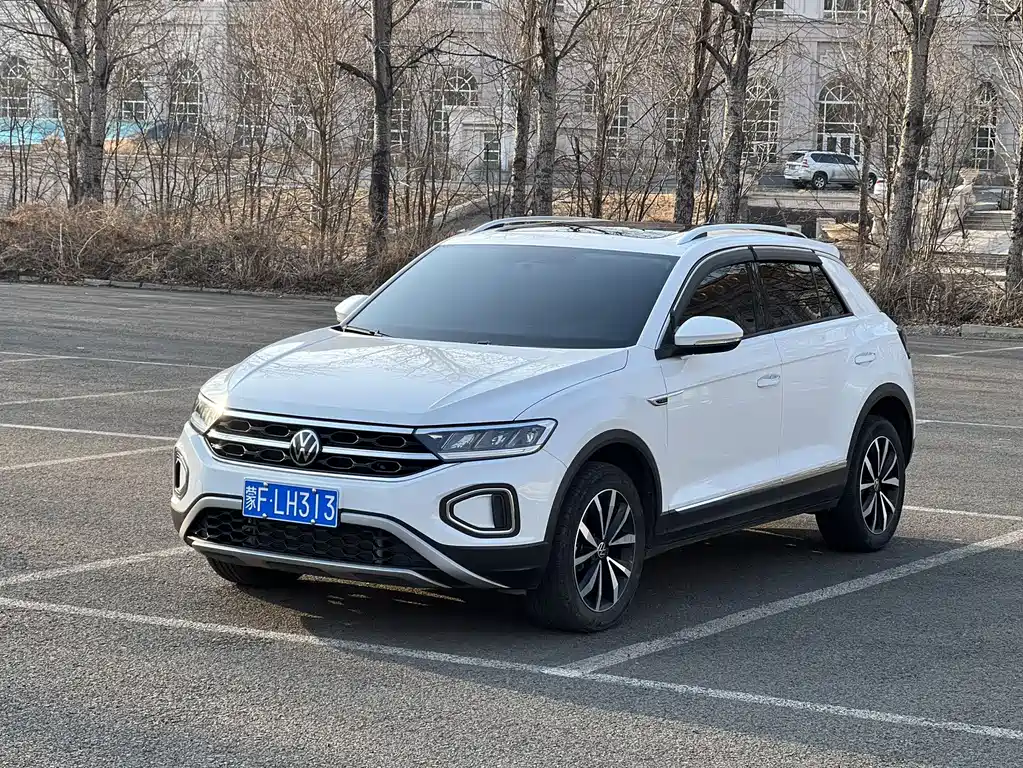 Volkswagen T-Roc 2022 — фото 1
