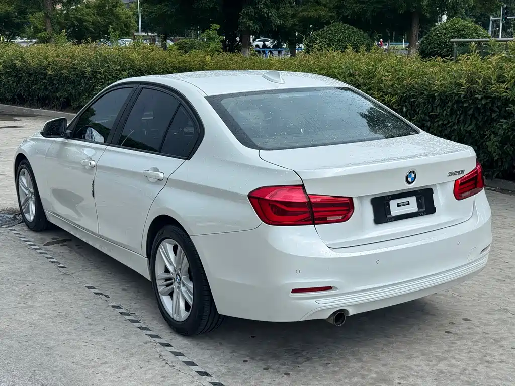 BMW 3 Series 2017