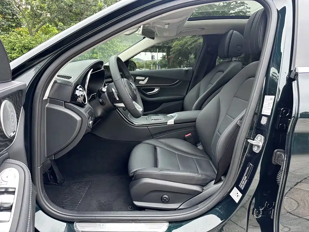 Mercedes-Benz C-Class 2020