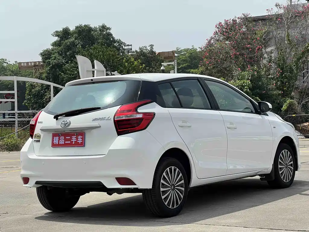 Toyota Yaris L 2017 — фото 3