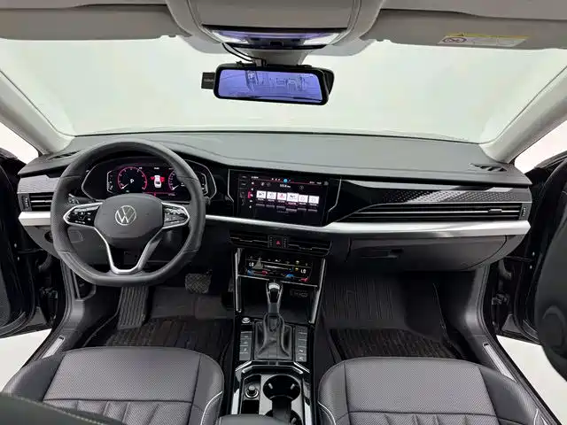 Volkswagen Passat 2024