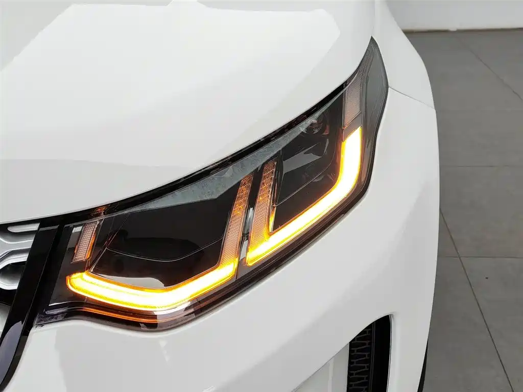 Land Rover Discovery Sport 2022 — фото 7