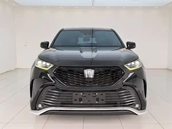 Toyota Crown Kluger 2022
