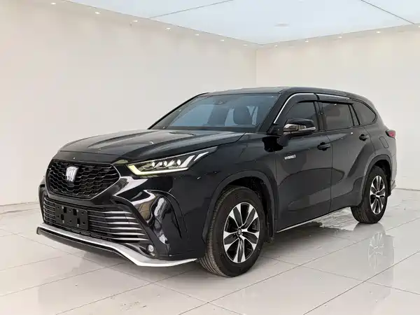 Toyota Crown Kluger 2022