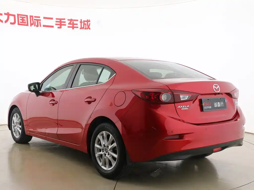 Mazda 3 Axela 2019 — фото 16