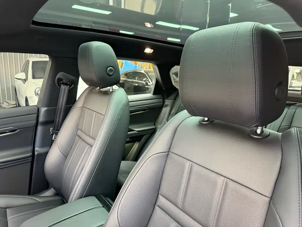 Land Rover Evoque 2021 — фото 15