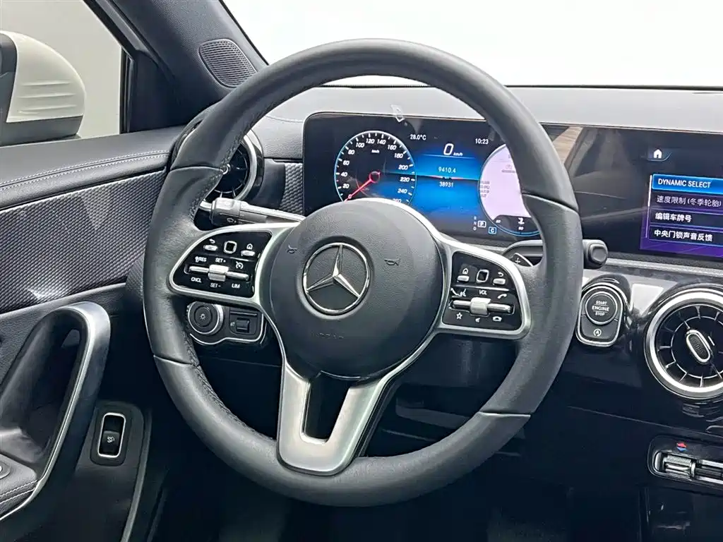 Mercedes-Benz A-Class 2022 — фото 21