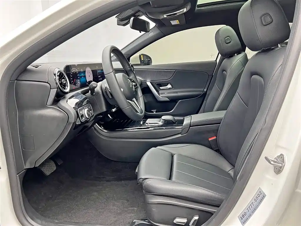 Mercedes-Benz A-Class 2022 — фото 14