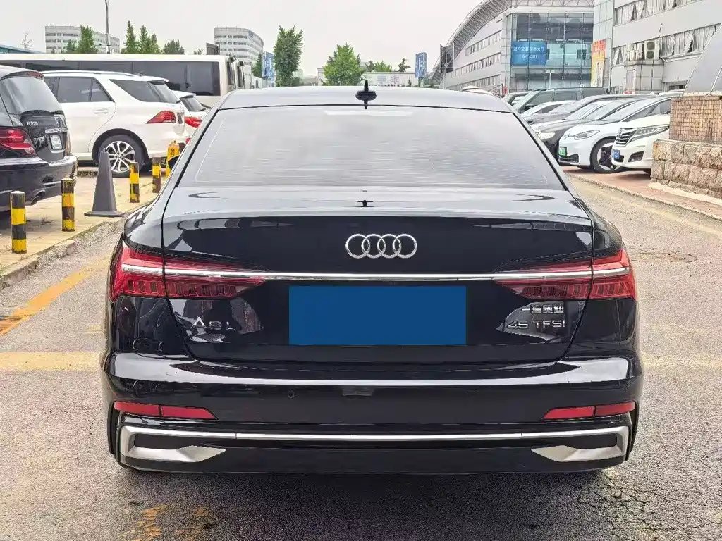 Audi A6L 2023 — фото 8