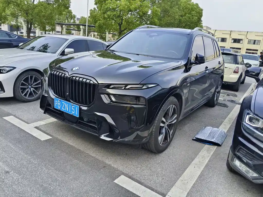 BMW X7 2023